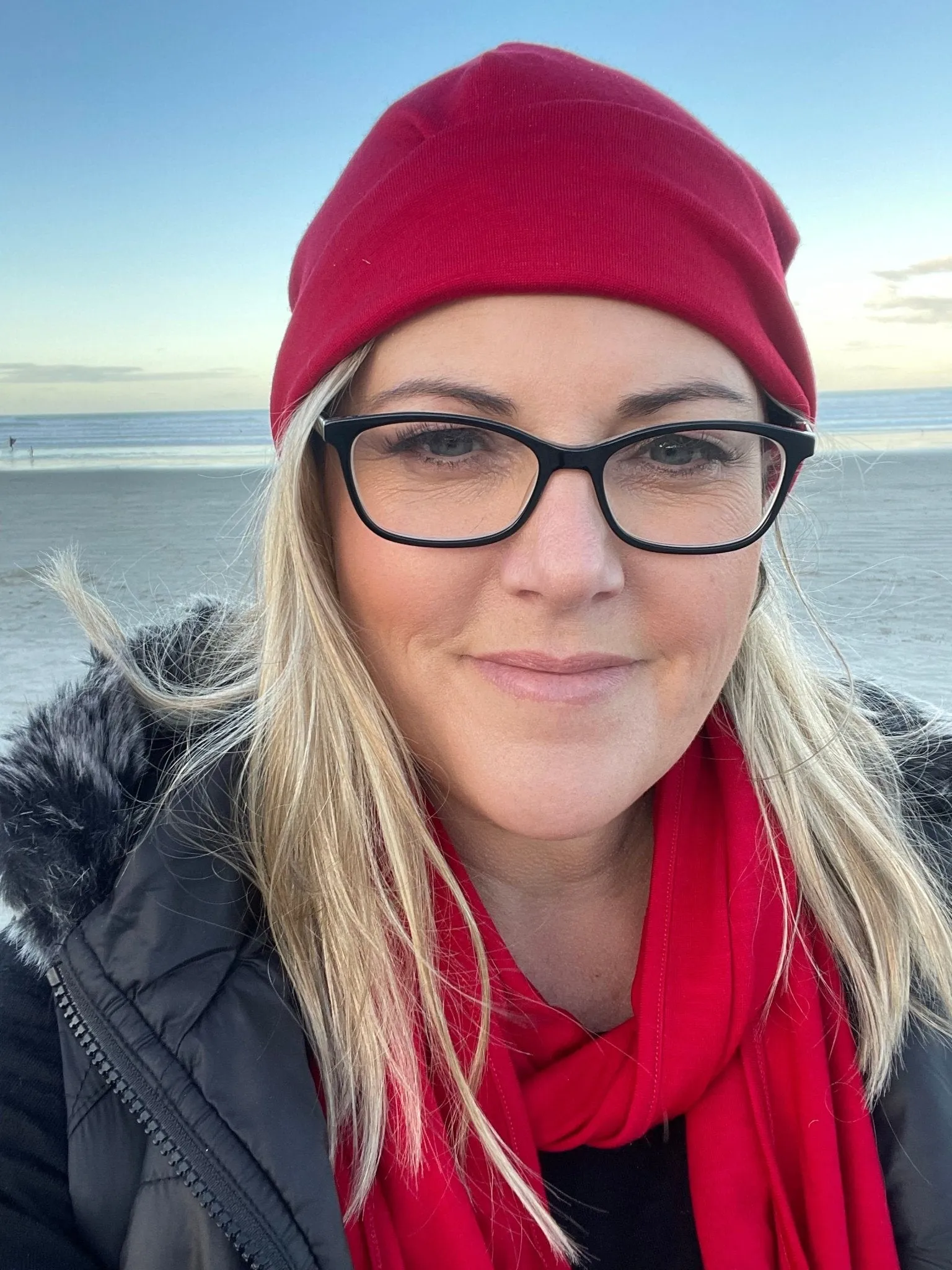 100% MERINO BEANIE CUFFED/SLOUCH RUBY